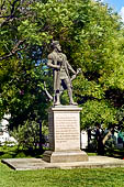 Evora - Giardino pubblico, statua di Vasco de Gama.